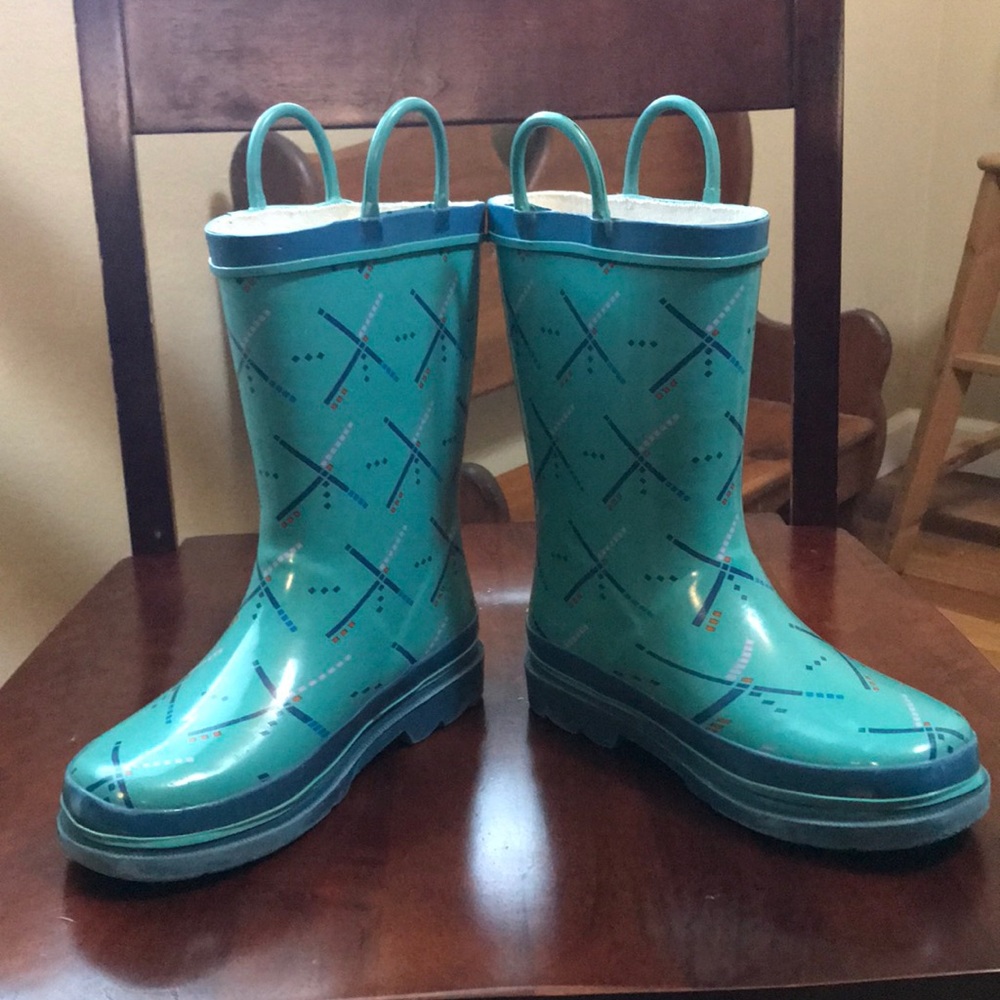 Girl’s Rain Boots 🥾